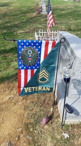 Customer photo review of US Army Rank Army Veteran Garden Flag Double-sided Print
