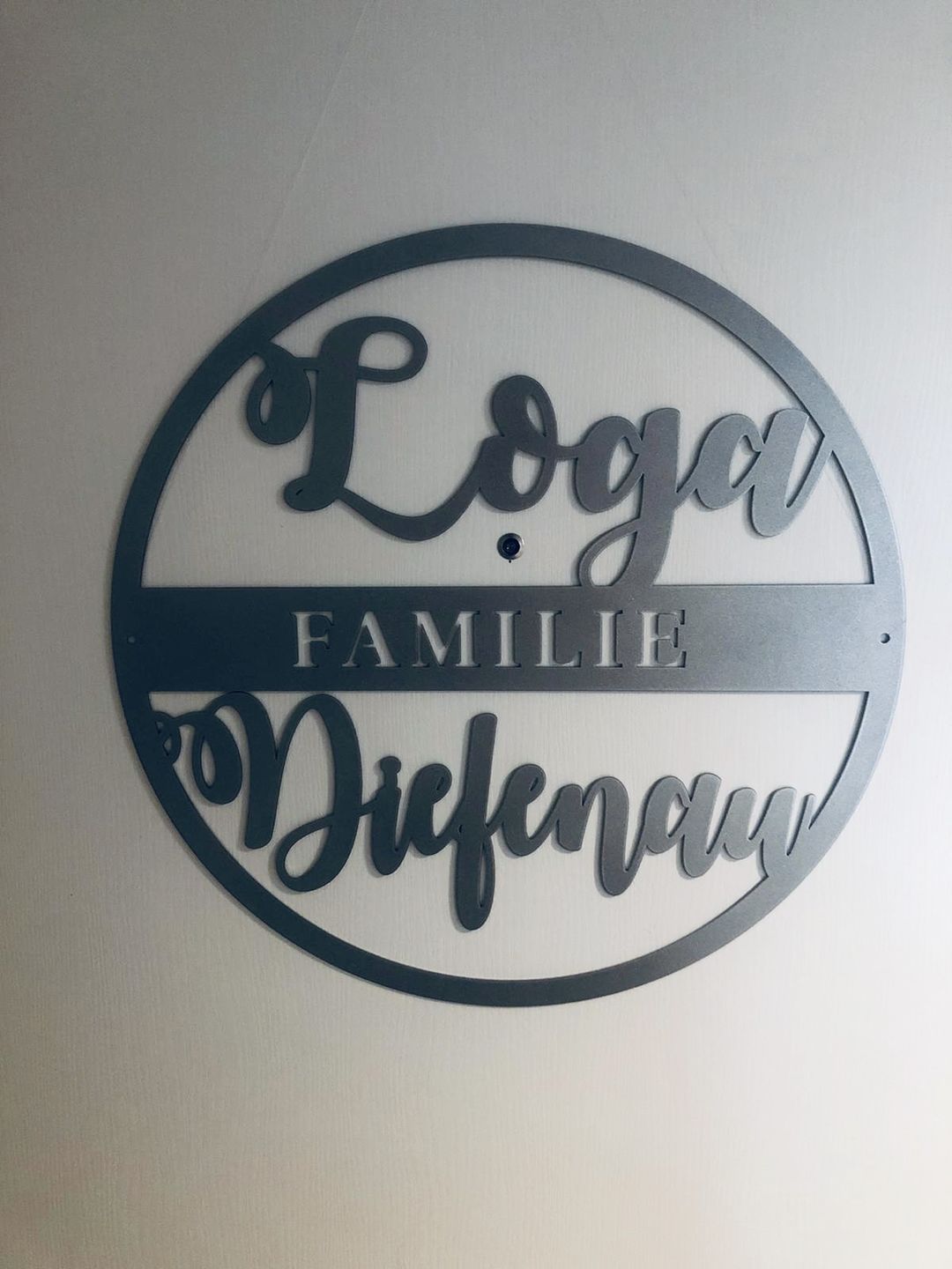 Customer photo review of Türschild rund " Family" mit personalisierbarem Familienname - ein garantierter Hingucker
