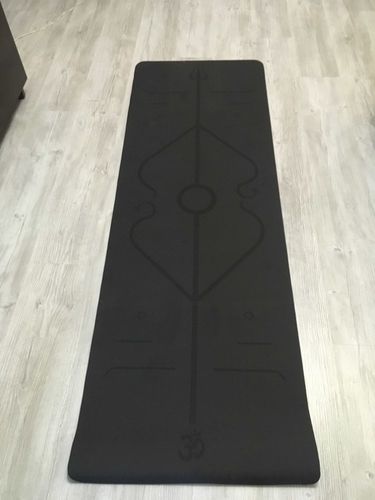 Customer photo review of Non Slip TPE Yoga Mat With Position Lines - Fitness Alignment Yoga Mat