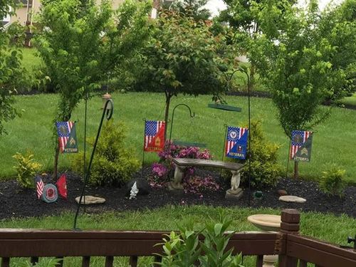 Customer photo review of US Army Rank Army Veteran Garden Flag Double-sided Print
