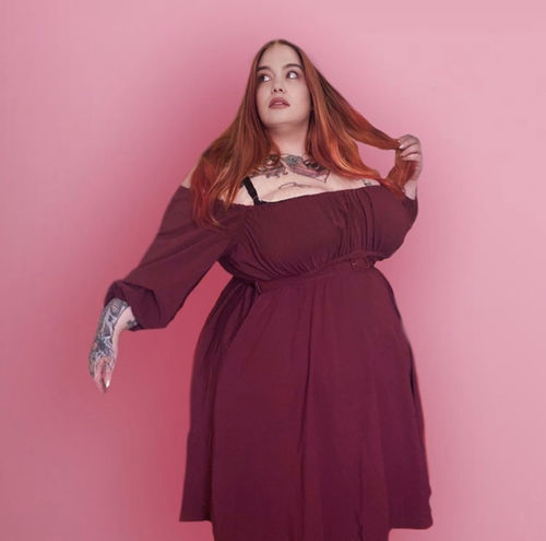 Customer photo review of Vacation Dress in Garnet Red - Vixen by Micheline Pitt