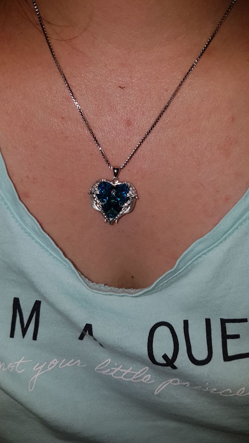 Customer photo review of Engelsflügel Halskette | Dein Schutzengel für unterwegs