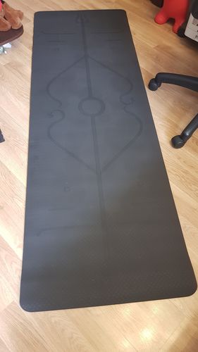 Customer photo review of Non Slip TPE Yoga Mat With Position Lines - Fitness Alignment Yoga Mat