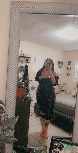 Customer photo review of Miss Kitty Pencil Skirt in Black Vinyl - Vixen by Micheline Pitt