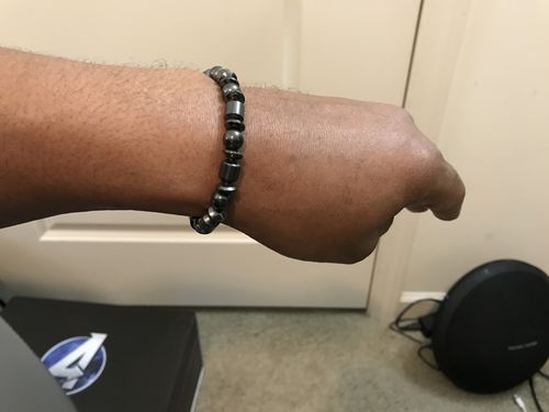 Customer photo review of Weight Loss Black Stone Magnetic Therapy Bracelet