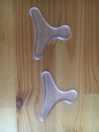 Customer photo review of 1 Pair T-type Thread Silicone Soft Insert Heel Liner Grips High Heel Comfort Pads Feet Care Accessories
