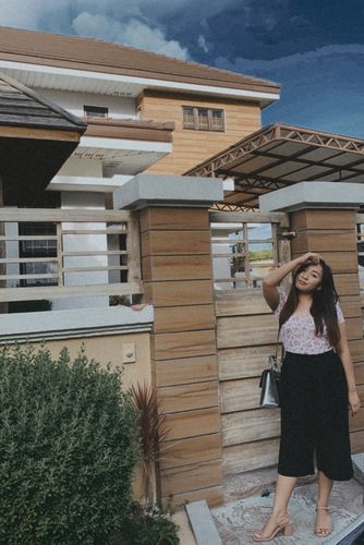 Customer photo review of Pria Beige