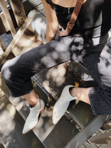 Customer photo review of No.1001 FREEWAY chelsea boot bone twister women serpentine