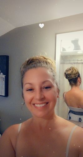 Customer photo review of JuvaBun Messy Bun
