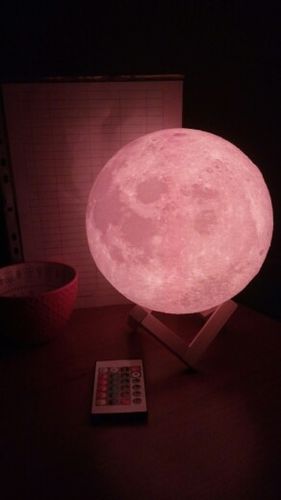 Customer photo review of 3D Lunar Mystical Lamp