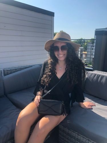 Customer photo review of Encounter