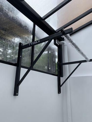 Customer photo review of Tydax Wall Mounted Pull Up Bar System