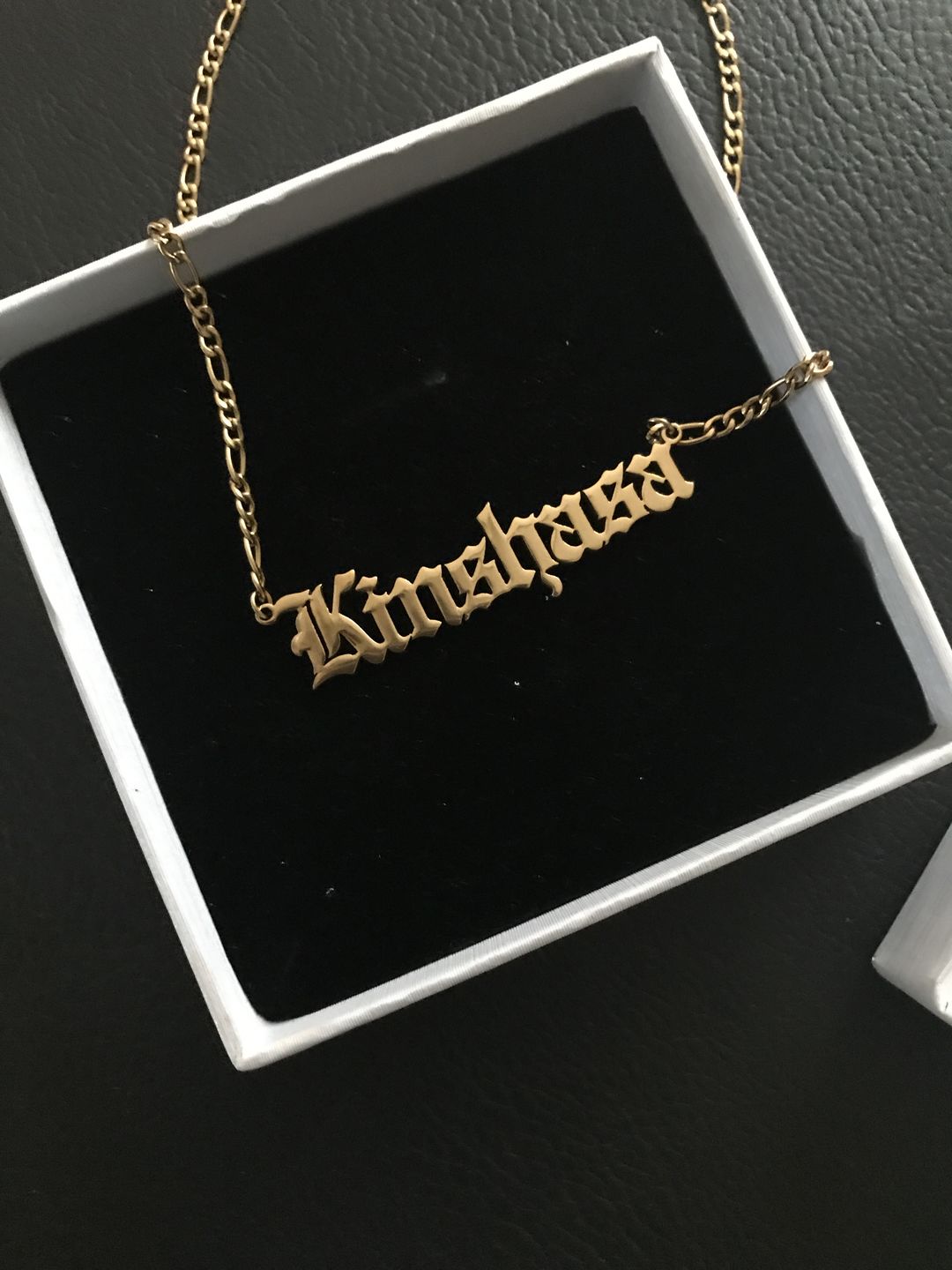 Customer photo review of Collier Personnalisable Gothique