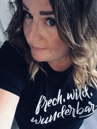 Customer photo review of Frech, Wild, Wunderbar - Words on Shirt  - Damenshirt