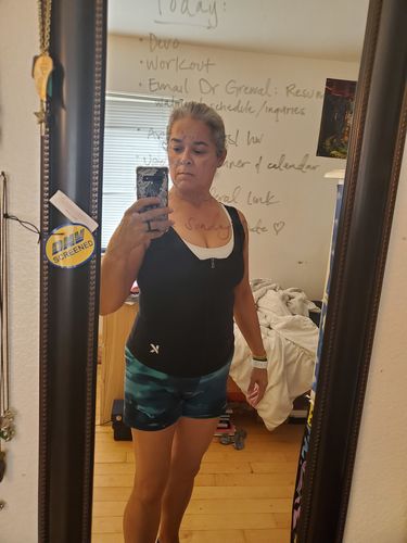 Customer photo review of Women's Zipper Heat Trapping Sweat Vest