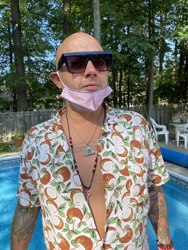 Customer photo review of Gleeson Sunglasses