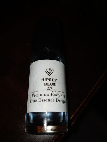 Customer photo review of Nipesy Blue Type Body Oil Roll On -Men