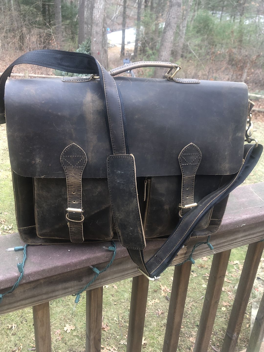 Customer photo review of Retro Buffalo Hunter Leather Laptop Messenger Bag