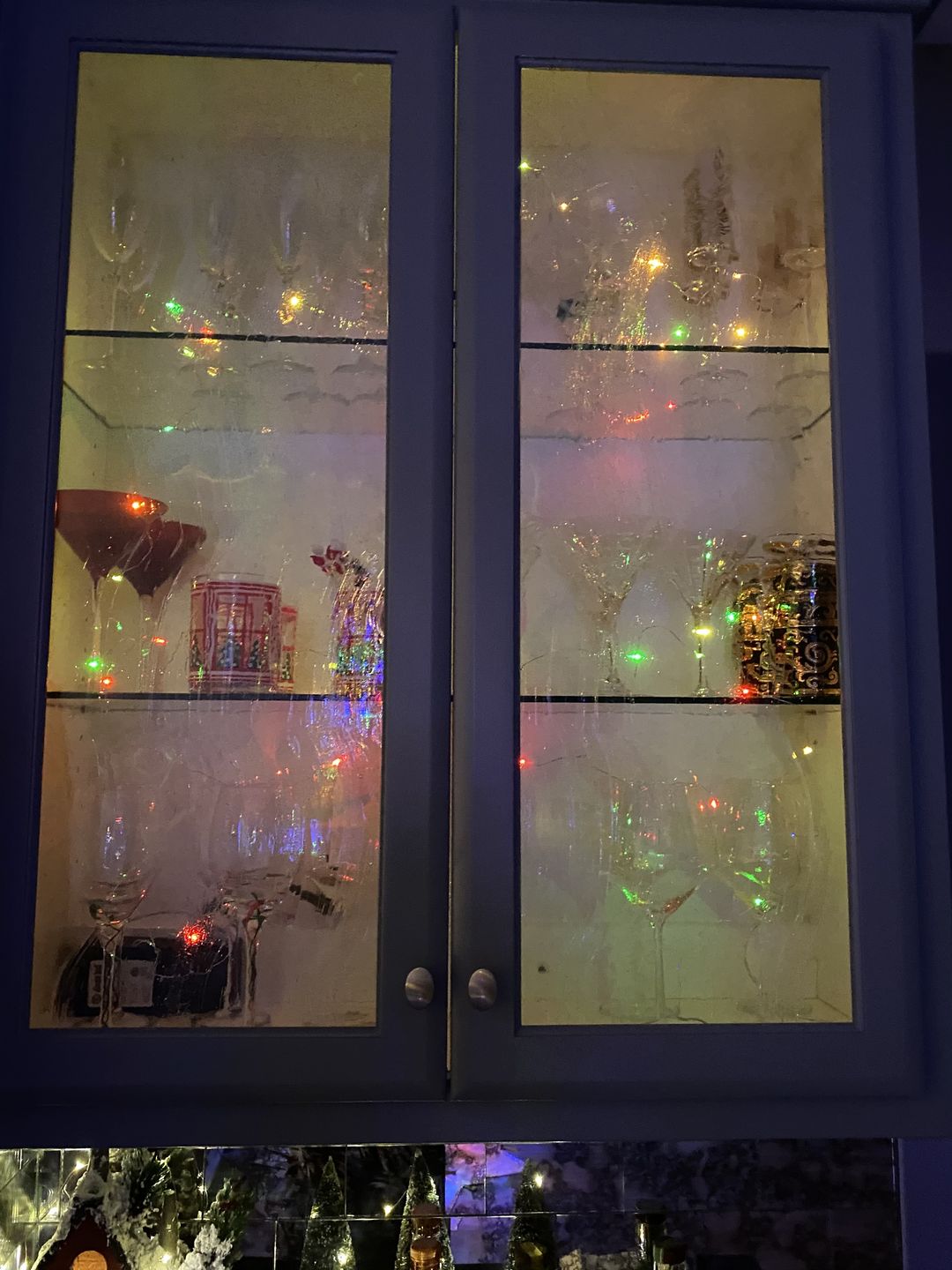 Customer photo review of 7.5 FT|20 LED Battery Operated Multi-Color Flashing Color-Changing Fairy String Lights