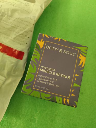 Customer photo review of Miracle Retinol Moisturizer