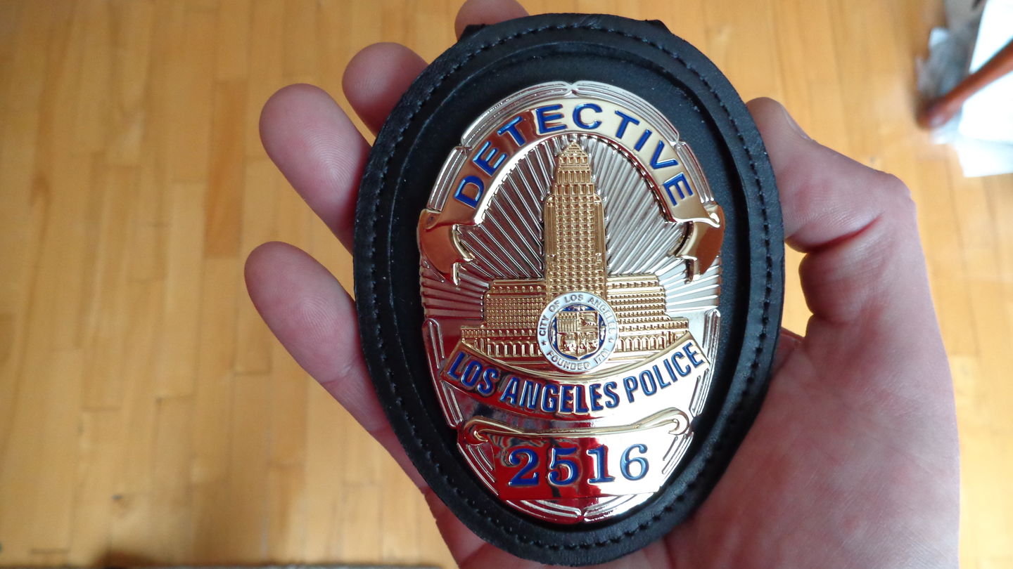 Customer photo review of LAPD Los Angeles Police Detective Badge Solid Copper Replica Movie Props With Number 2516