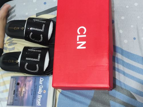 Customer photo review of Respect Flat Slides