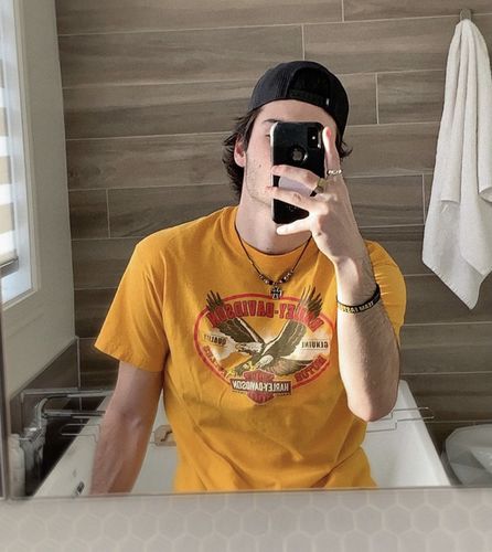 Customer photo review of Harley Davidson Motorcycles Roanoke Valley T Shirt Size Large