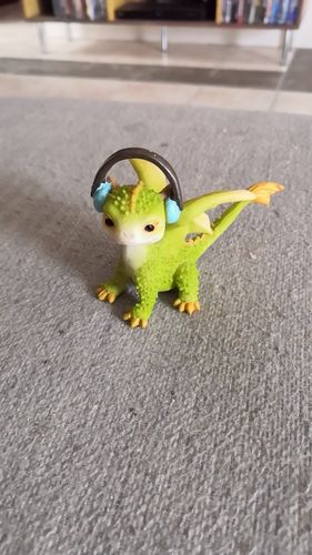 Customer photo review of Figurine Dragon<br> Musicien