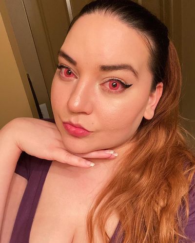 Customer photo review of Icoloured® Pure Pink Colored Contact Lenses