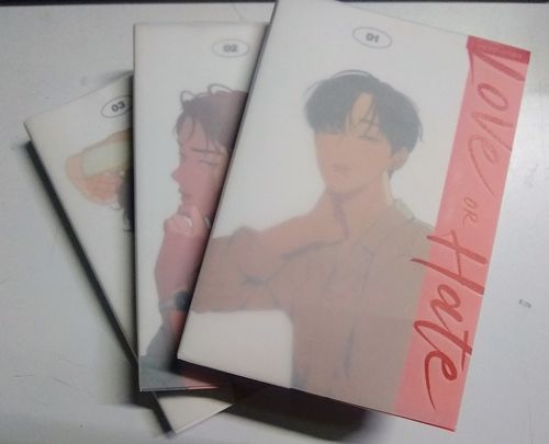 Customer photo review of Love or Hate - Manhwa