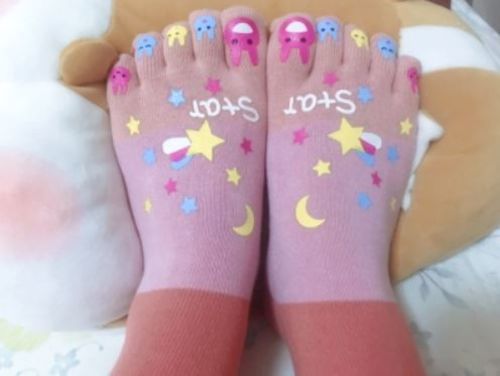 Customer photo review of Witty Socks™ Lovely Toe Socks Collection