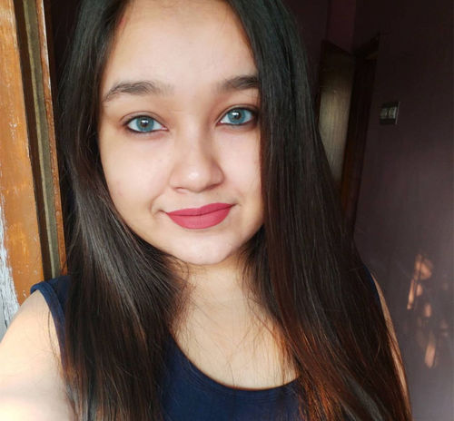 Customer photo review of Icoloured® Queen Blue Colored Contact Lenses