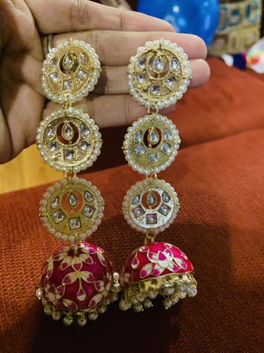 Customer photo review of Rani Pink Rasika Jhumka Earrings