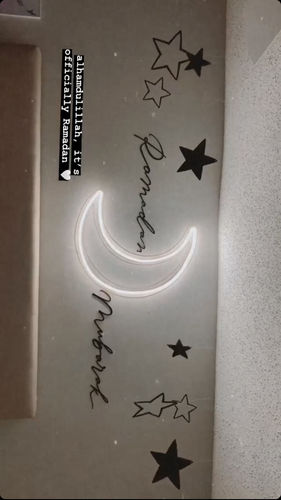 Customer photo review of The Neon Moon