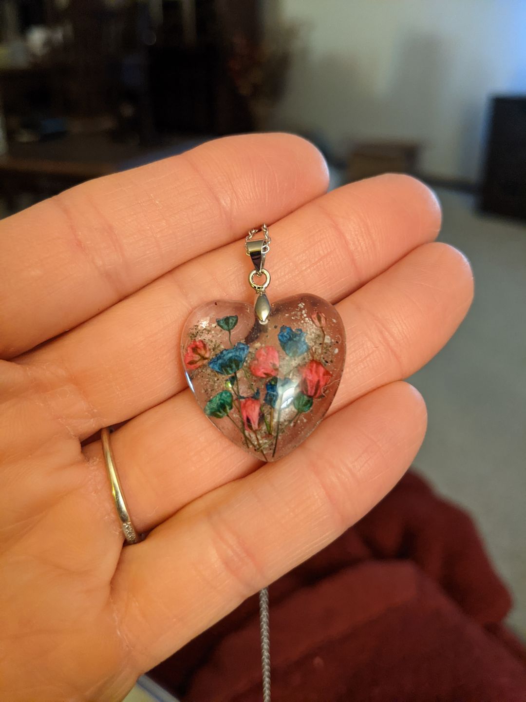 Customer photo review of Flower Heart Necklace with Real Flower and Cremains