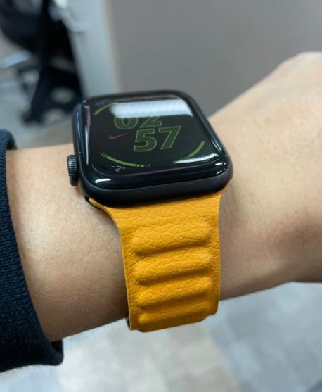 Customer photo review of Leather Link Magnetic Strap for Apple Watch