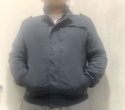 Customer photo review of Chamarra Casual Azul Marino con Bolsas