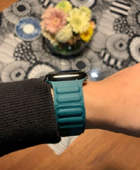 Customer photo review of Leather Link Magnetic Strap for Apple Watch