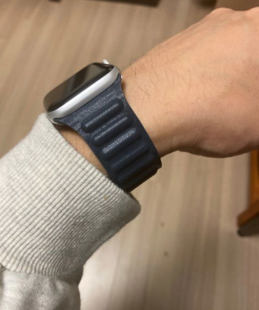 Customer photo review of Leather Link Magnetic Strap for Apple Watch