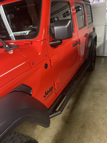 Customer photo review of Side Step Bars - 5 Star Type 4 Door for 18-21 Jeep Wrangler JL & Gladiator JT