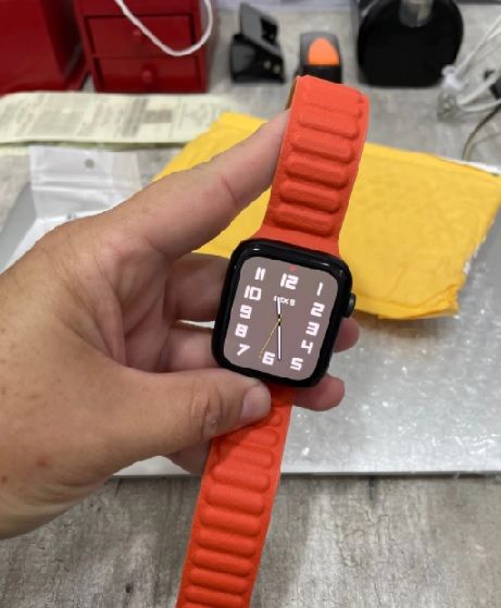 Customer photo review of Leather Link Magnetic Strap for Apple Watch