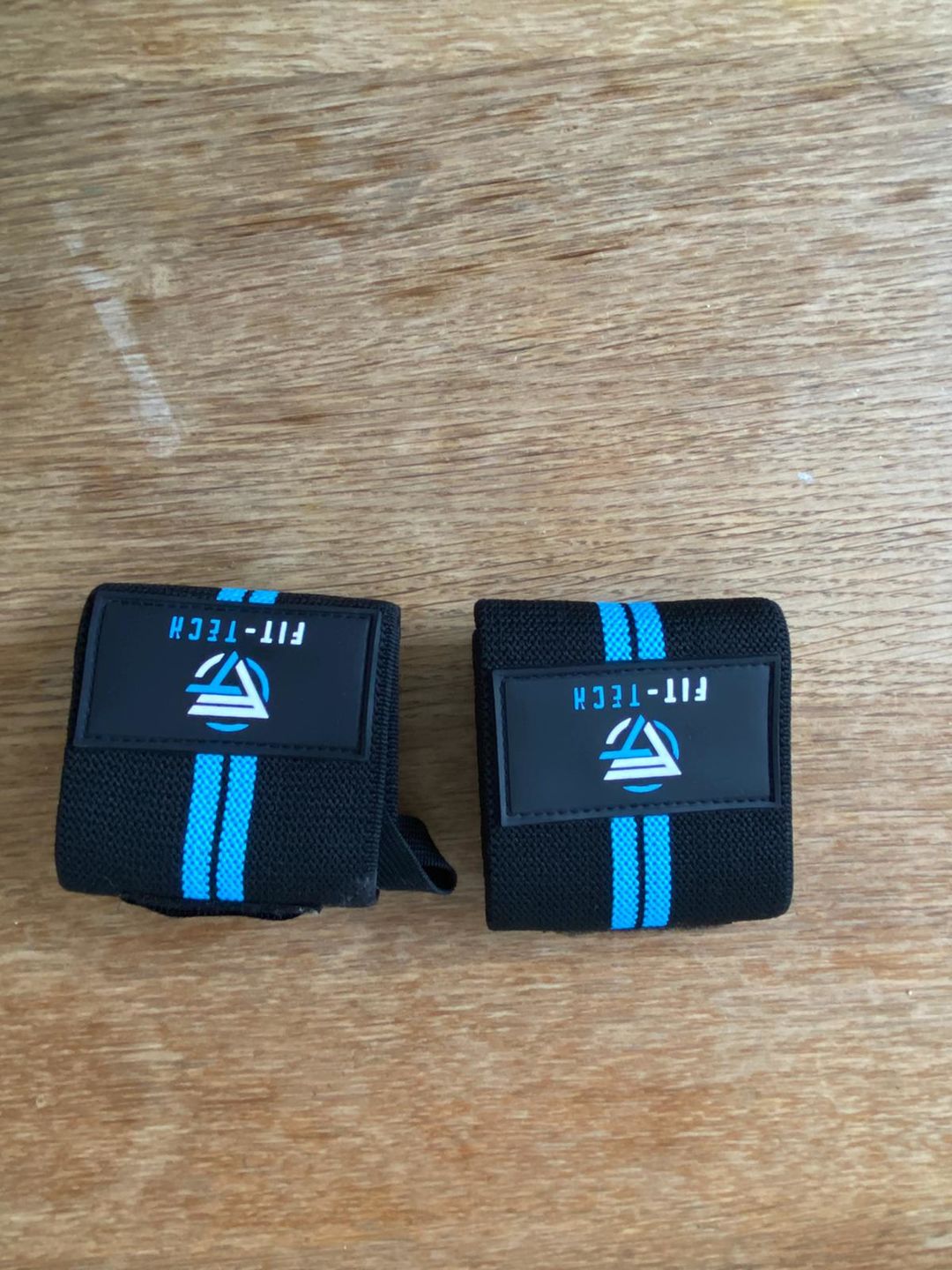 Customer photo review of Ultimate Support Wrist Straps