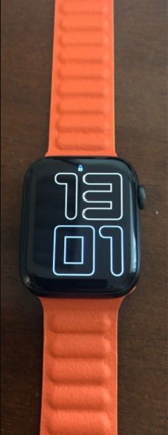 Customer photo review of Leather Link Magnetic Strap for Apple Watch