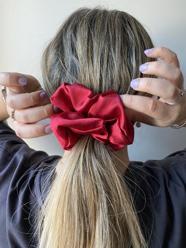 Customer photo review of Cherry Red Dreamy Scrunchie by TR