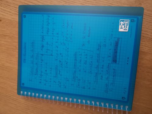 Avis photo d'un client sur Protège-documents à spirale OXFORD # A5 - 40 pochettes - Polypropylène - Translucide - Bleu turquoise