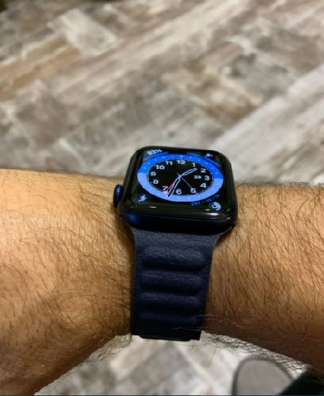 Customer photo review of Leather Link Magnetic Strap for Apple Watch