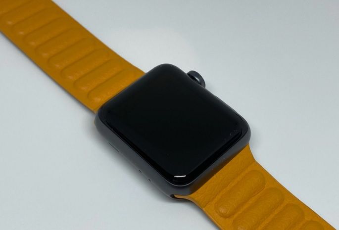 Customer photo review of Leather Link Magnetic Strap for Apple Watch