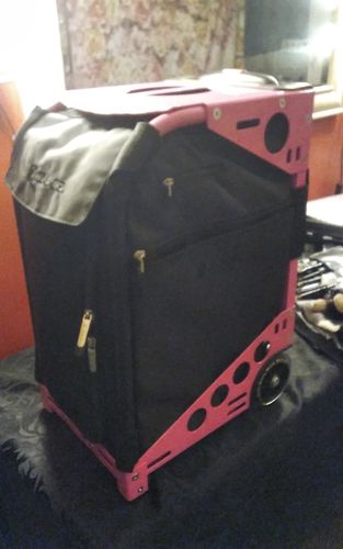 Customer photo review of Zuca Oxford Pro - Neon Pink