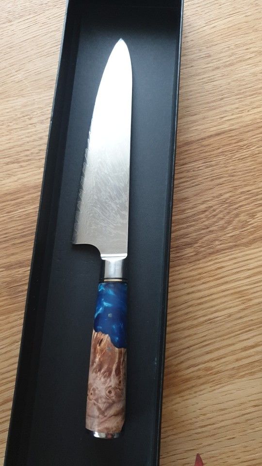 Customer photo review of Tsunami Collection — Signature Japanese VG10 Damascus Steel Knife Set with Blue Resin Burl Wood Handles