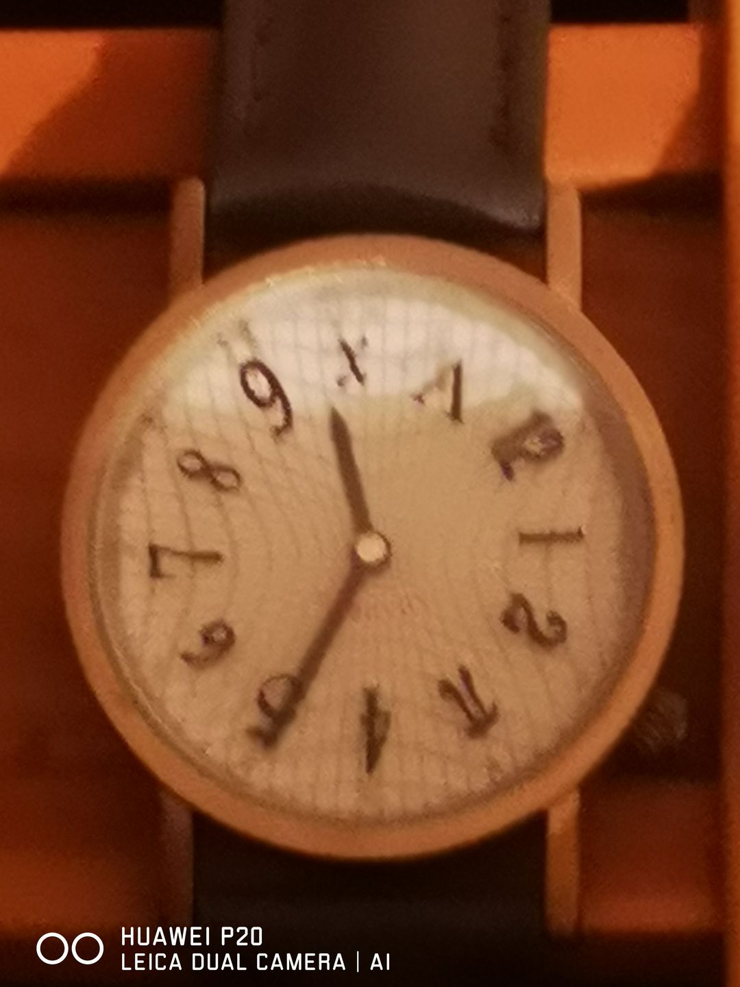 Customer photo review of Reloj Análogo Philosophers Guild Relatividad de Einstein 33 mm